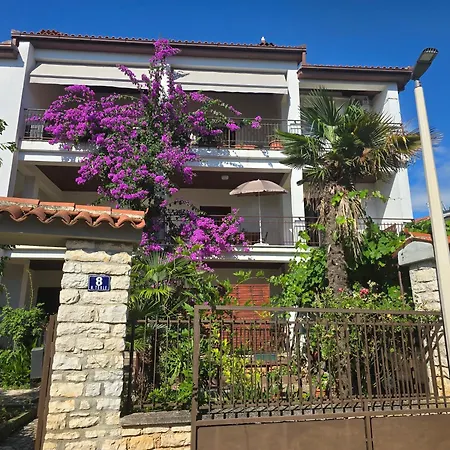 Tesla-one Bedroom Apartment Rovinj